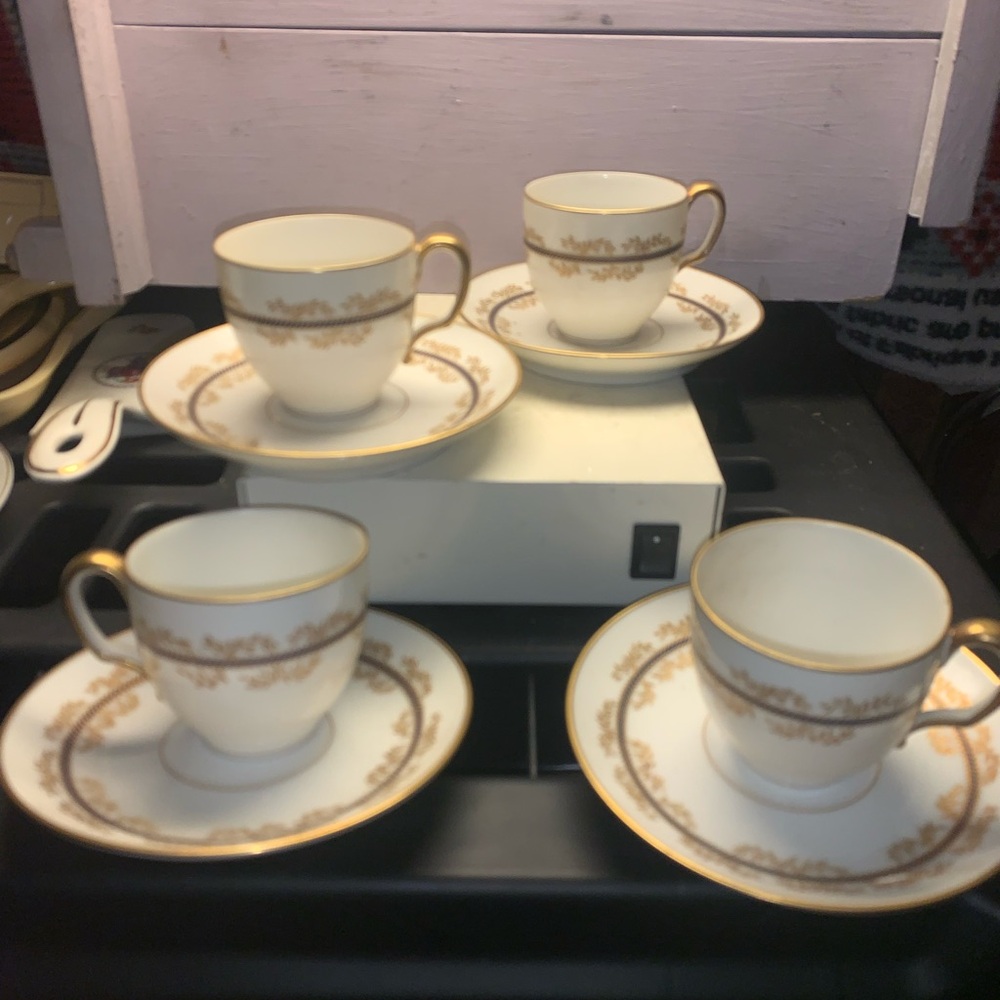 Set Of 4 T&V Limoges Di Vinci Demitasse & Saucer Sets